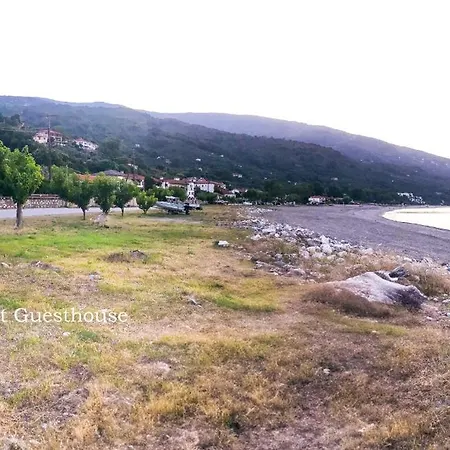 Duchess Eva's Seafront Holiday home