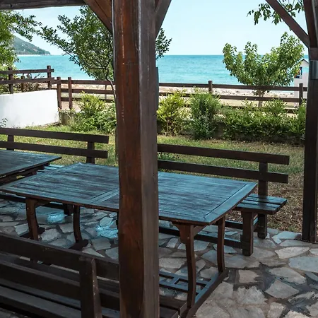 Duchess Eva's Seafront Horeftó