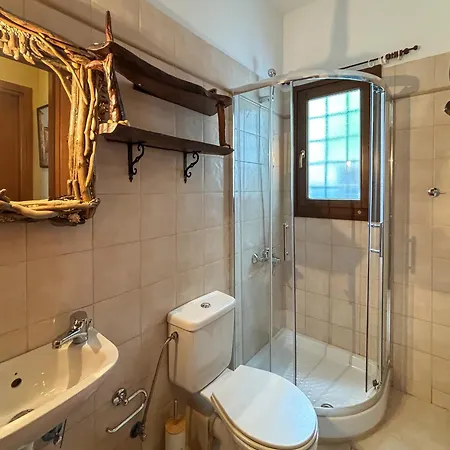 Duchess Eva's Seafront