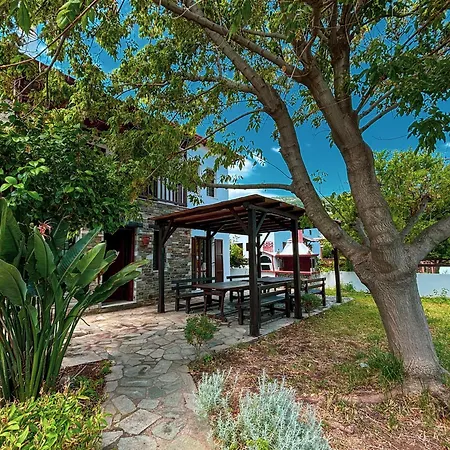 Duchess Eva's Seafront