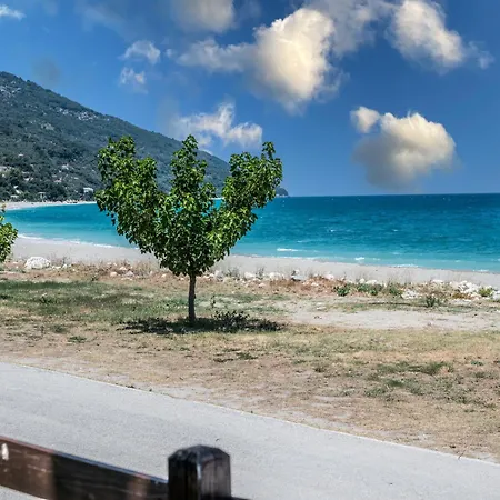 Duchess Eva's Seafront *