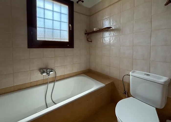 Duchess Eva's Seafront * Χορευτό