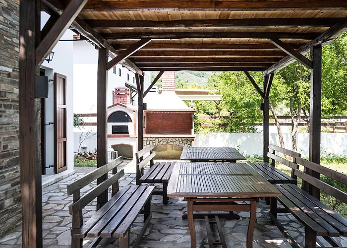 Duchess Eva's Seafront *